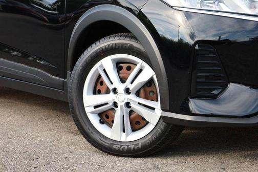 Super Black 2022 Nissan Kicks S