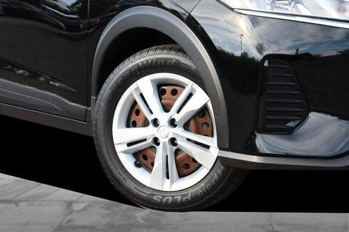 Super Black 2022 Nissan Kicks S