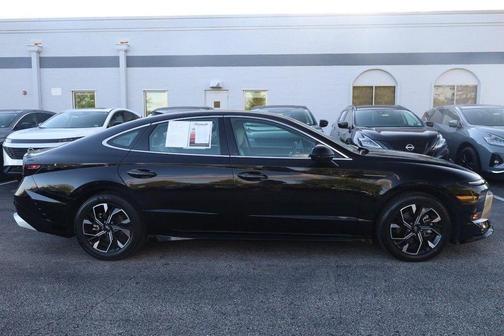Black 2025 Hyundai SONATA SEL