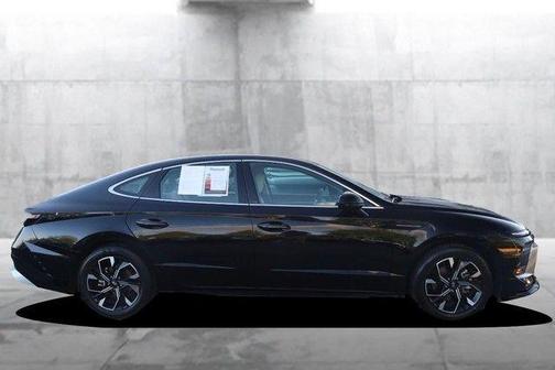 Black 2025 Hyundai SONATA SEL