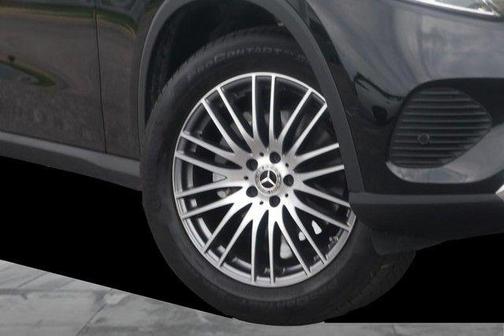 Obsidian Black Metallic 2024 Mercedes-Benz GLC 300 Base 4MATIC