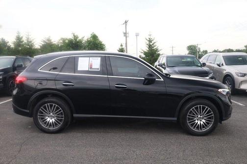Obsidian Black Metallic 2024 Mercedes-Benz GLC 300 Base 4MATIC