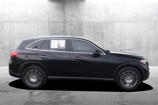 Obsidian Black Metallic 2024 Mercedes-Benz GLC 300 Base 4MATIC