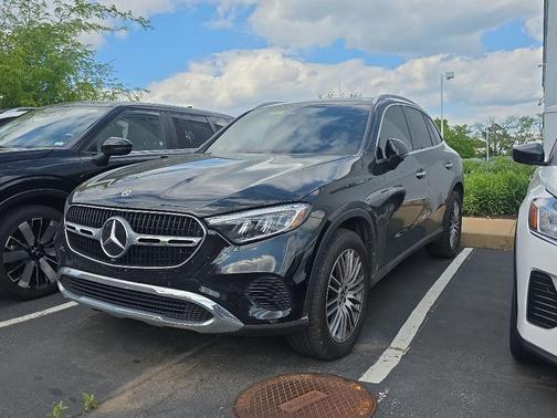 Obsidian Black Metallic 2024 Mercedes-Benz GLC 300 Base 4MATIC