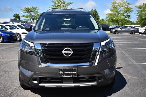 2024 Nissan Pathfinder SL