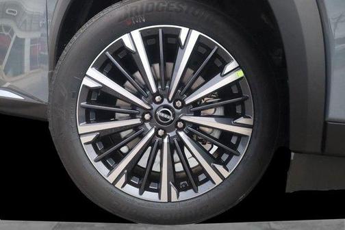 Boulder Gray Metallic 2026 Nissan Pathfinder Platinum