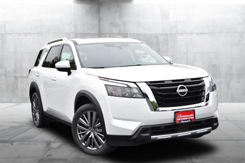 2025 Nissan Pathfinder SL