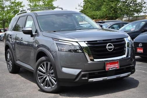 2025 Nissan Pathfinder SL
