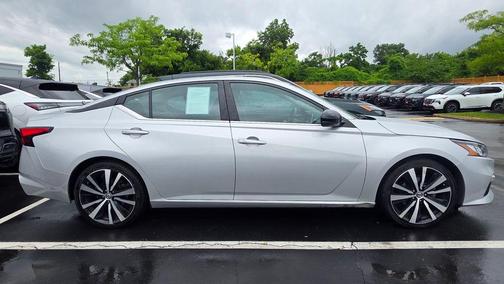 Brilliant Silver Metallic 2019 Nissan Altima 2.5 SR