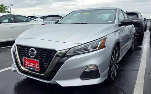Brilliant Silver Metallic 2019 Nissan Altima 2.5 SR