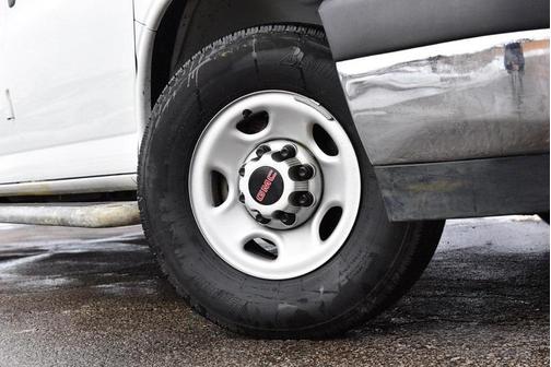 2024 GMC Savana 2500 Work Van