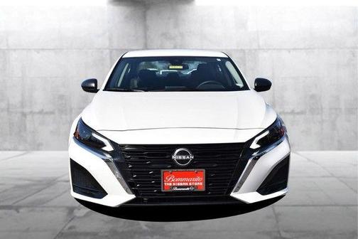 Glacier White 2025 Nissan Altima SV