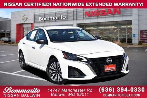 Glacier White 2025 Nissan Altima SV
