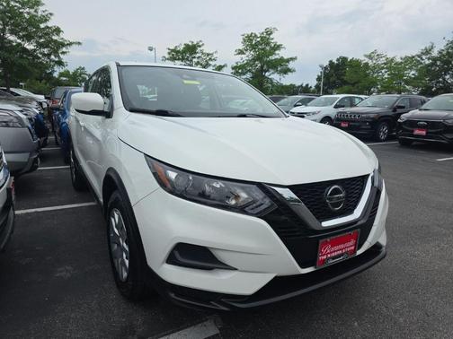 Glacier White 2020 Nissan Rogue Sport S