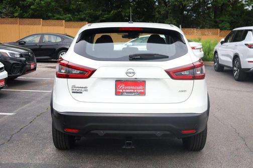 Glacier White 2020 Nissan Rogue Sport S