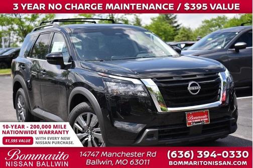 2025 Nissan Pathfinder SV