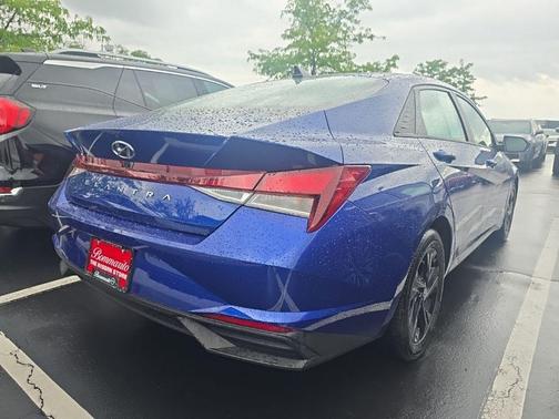 Intense Blue 2022 Hyundai ELANTRA SEL
