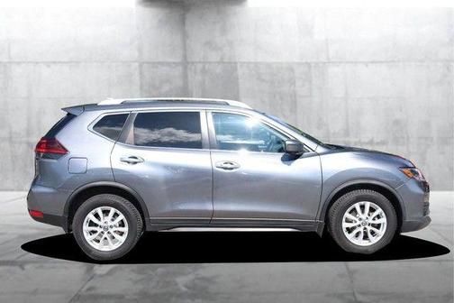 Gun Metallic 2018 Nissan Rogue SV