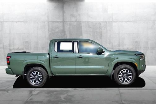 2024 Nissan Frontier SL