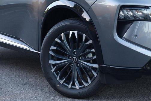 Gun Metallic 2026 Nissan Rogue Platinum
