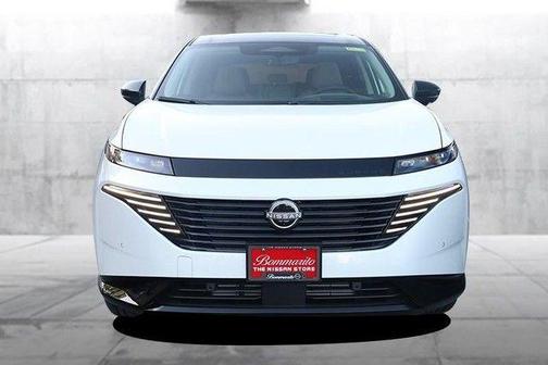 White / Black 2026 Nissan Murano Platinum