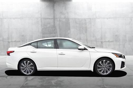 2025 Nissan Altima SL