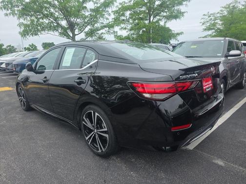 Black 2023 Nissan Sentra SR