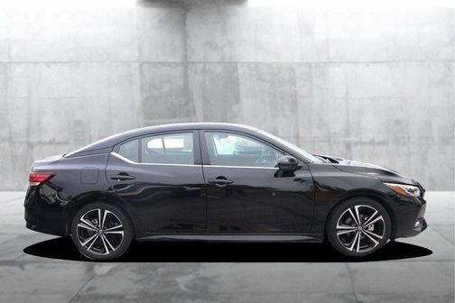 Black 2023 Nissan Sentra SR