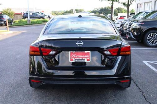 Super Black 2025 Nissan Altima SV