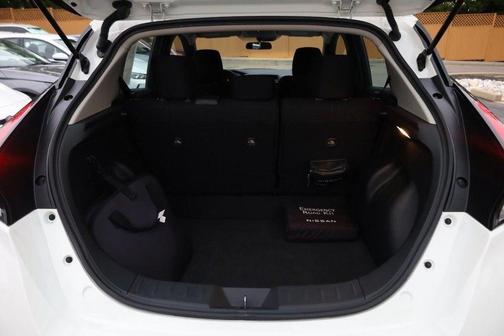 Glacier White 2025 Nissan Leaf S