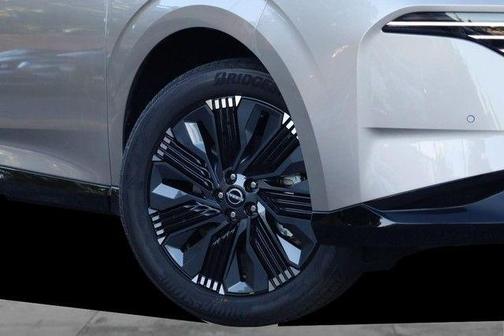 Silver Metallic 2026 Nissan Murano Platinum