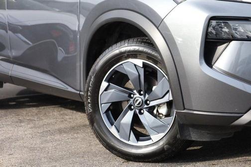 Gun Metallic 2025 Nissan Rogue SV