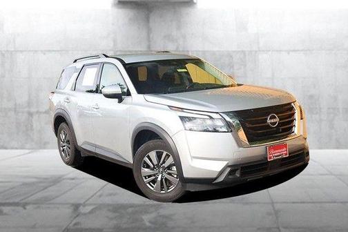 Brilliant Silver Metallic 2025 Nissan Pathfinder SV