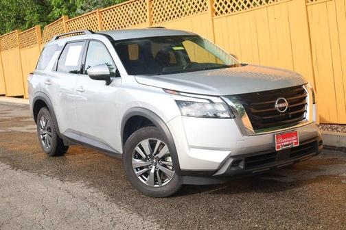 Brilliant Silver Metallic 2025 Nissan Pathfinder SV