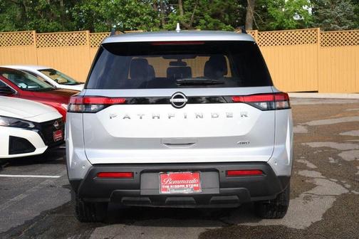 Brilliant Silver Metallic 2025 Nissan Pathfinder SV