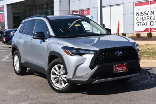 2025 Toyota Corolla Cross LE