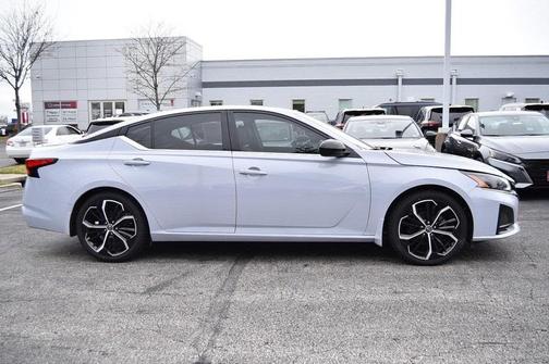 2023 Nissan Altima 2.5 SR