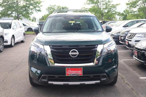 Obsidian Green Pearl 2025 Nissan Pathfinder SL