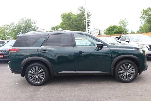 Obsidian Green Pearl 2025 Nissan Pathfinder SL