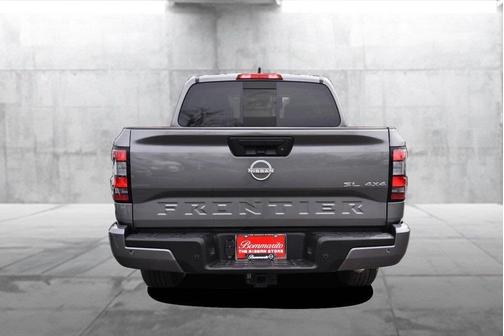 2025 Nissan Frontier SL