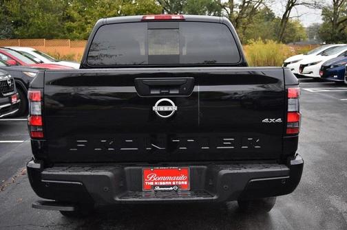 2025 Nissan Frontier SV