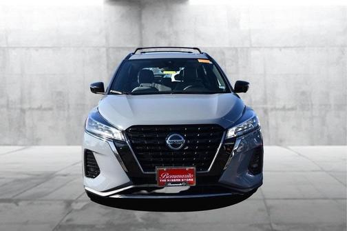 2021 Nissan Kicks SR