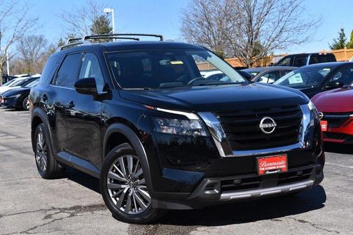 2025 Nissan Pathfinder SL