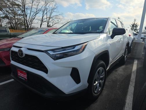 2024 Toyota RAV4 LE