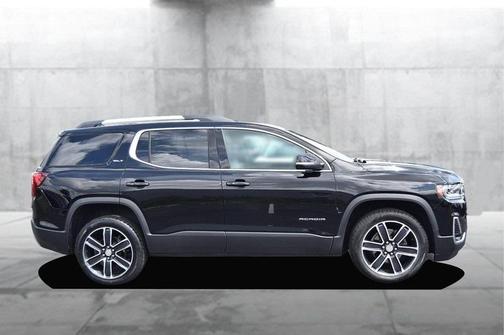 2022 GMC Acadia SLT