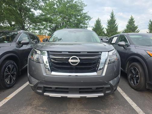 Gun Metallic 2025 Nissan Pathfinder SL