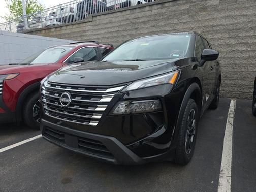 Super Black 2025 Nissan Rogue SV