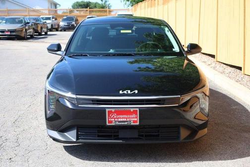 Aurora Black 2025 Kia K4