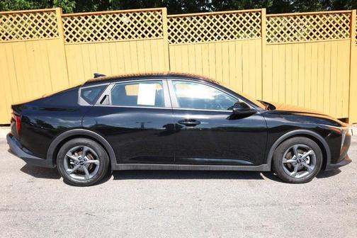 Aurora Black 2025 Kia K4