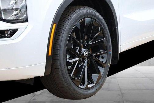 Alpine Frost 2026 Nissan Rogue PLAT
